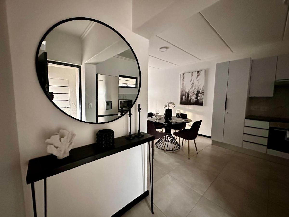 Stylish Executive Apartment With Power Backup Johannesburg Bagian luar foto