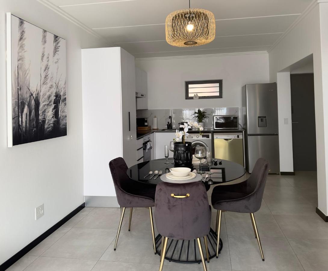Stylish Executive Apartment With Power Backup Johannesburg Bagian luar foto